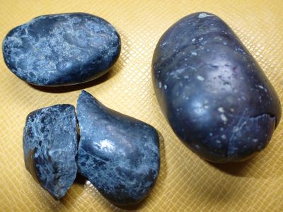 近場の蛇紋岩 - 近場の博物誌