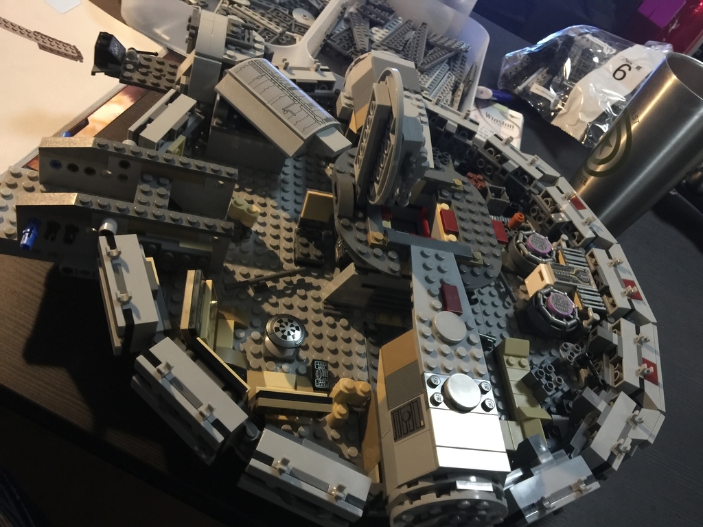 Lego スター ウォーズ ミレニアムファルコン 作ってみたレビュー 予想以上の完成度 Machinakaの日記
