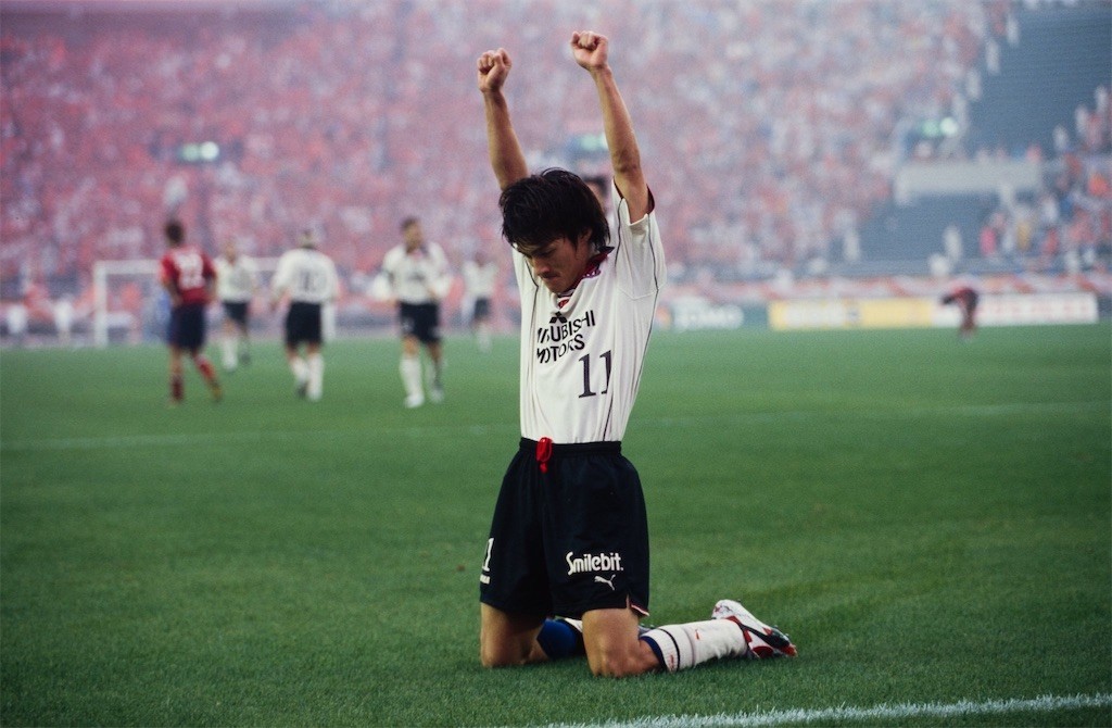 浦和レッズ　田中達也選手　サイン入りスパイク 浦和レッズ 田中達也選手 サイン入りスパイク - メルカリ