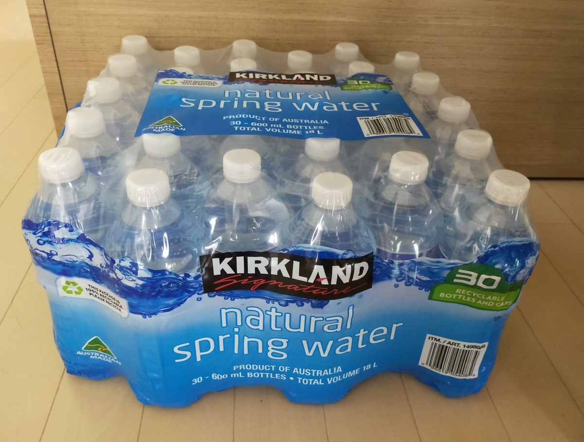 コストコの水 カークランドのスプリングウォーターがアメリカじゃなくなった アラフィフ まあみんの日常 母と娘たち