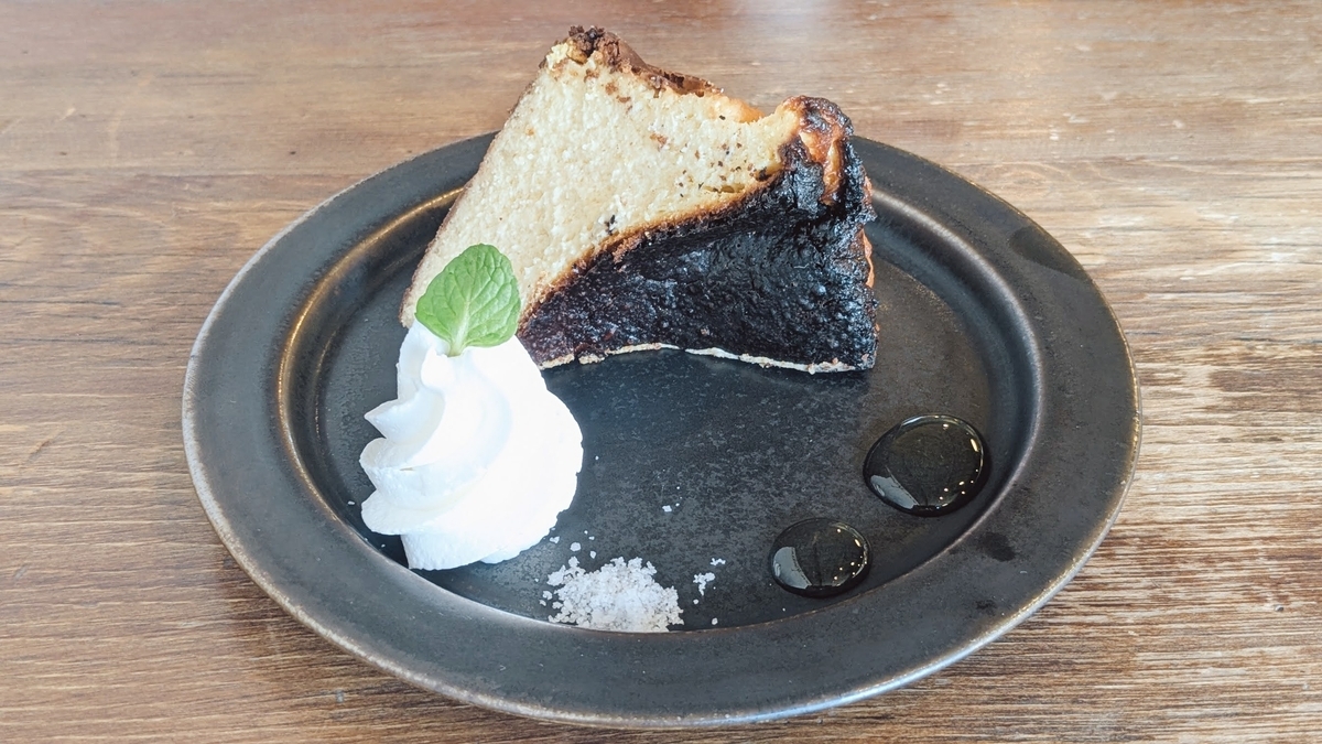 バスクチーズケーキ