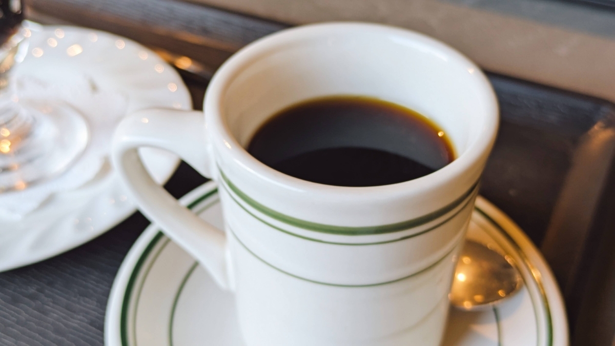 セットのコーヒーは飲みやすく、程よい苦味。スイーツとの相性も良かったです。