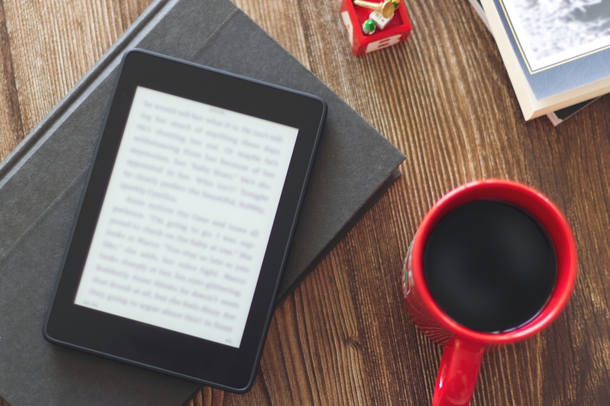 alt="Kindle"