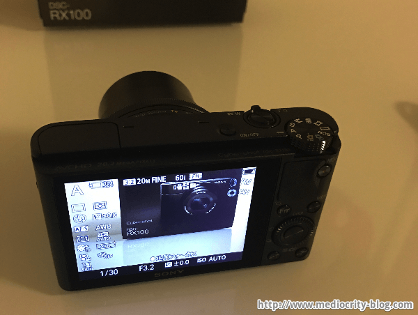 rx100 背面(電源投入後) 高級コンデジrx100本体