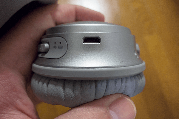 充電用USB端子 充電用USB端子