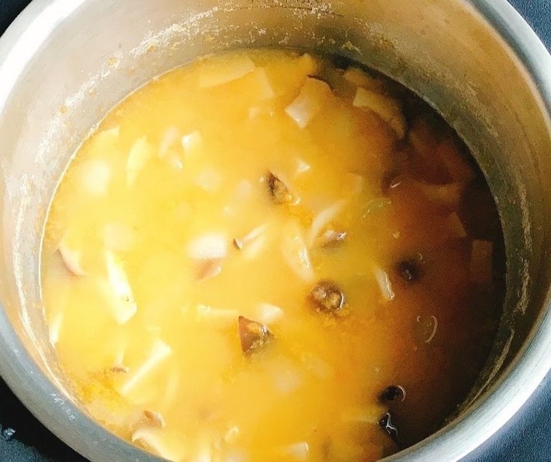 カレー粉で作る 肉なしでも味は普通のカレー ホットクックで作るきのこたっぷりレンズ豆カレー ホットクックとヘルシオでつくるごはん日記