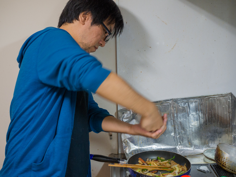 Phaはいつも何を食べている 日本一有名なニートと称されている彼が語る だるい自炊とたまの外食 メシ通 ホットペッパーグルメ