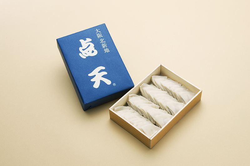 “ひとくち餃子”で有名な「点天」は、かつてカウンターだけの小さなお店だった【大阪定番】