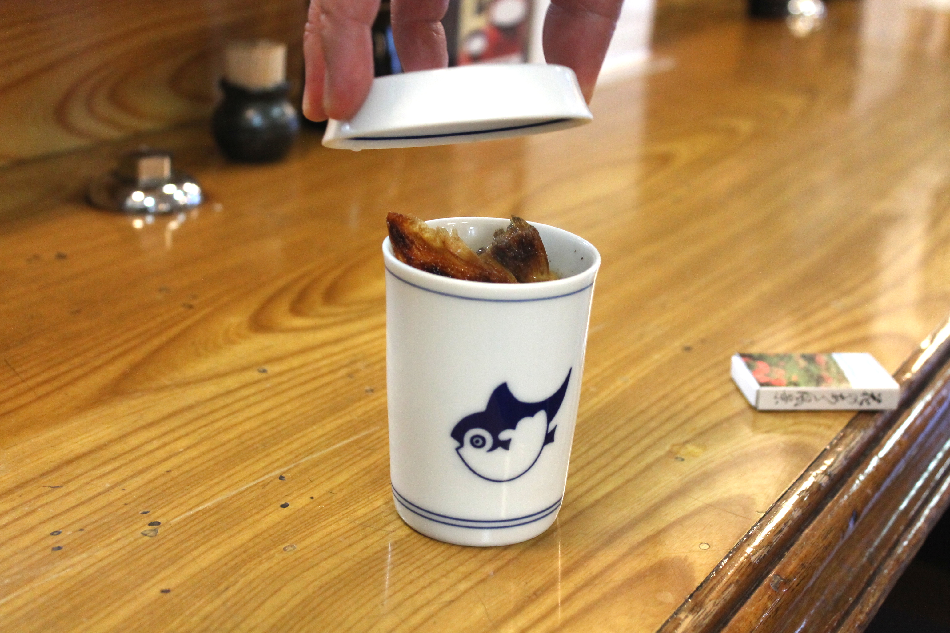 中央線の名居酒屋 中野の名店で ふぐのひれ酒 に酔いしれた 第二力酒蔵 メシ通 ホットペッパーグルメ