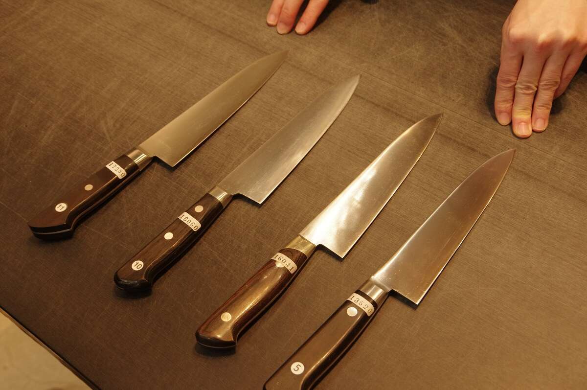 1万円を超える包丁の切り心地とは？合羽橋の名店・釜浅商店の人に包丁