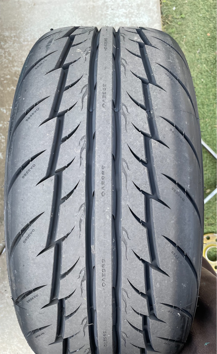 ファイナリスト 595EVO 235/35/19 - なんかやった時の記録
