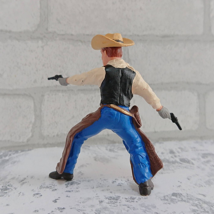 パポ 二丁拳銃のカウボーイ イケメンフィギュアを集めたい
