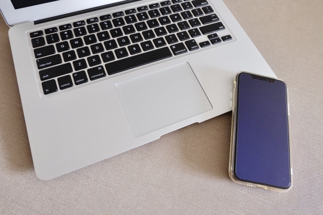 パソコンとスマホ