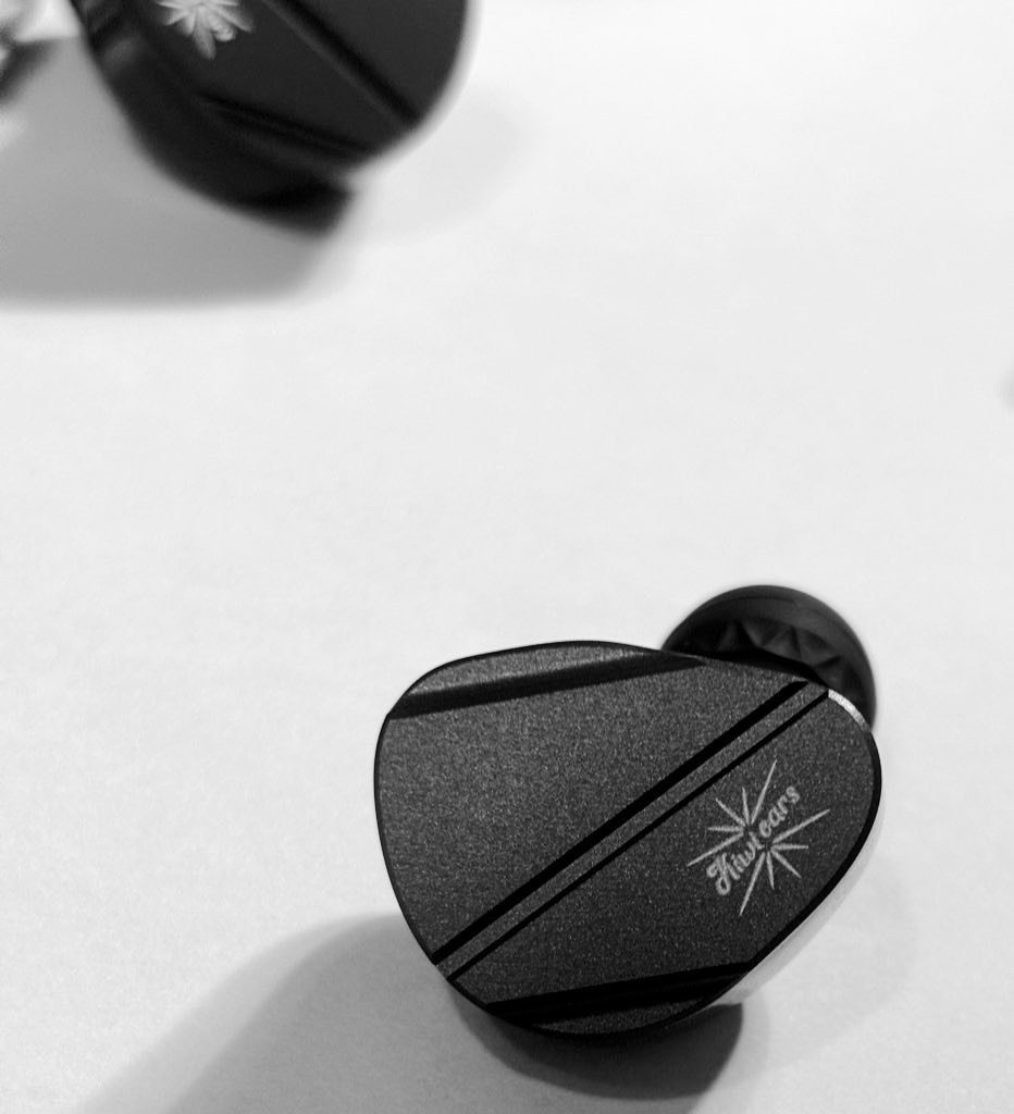 Kiwi Ears Canta ハイブリッド有線イヤホン 楽天市場】「送料無料」Kiwi Ears Cantaハイブリッド型