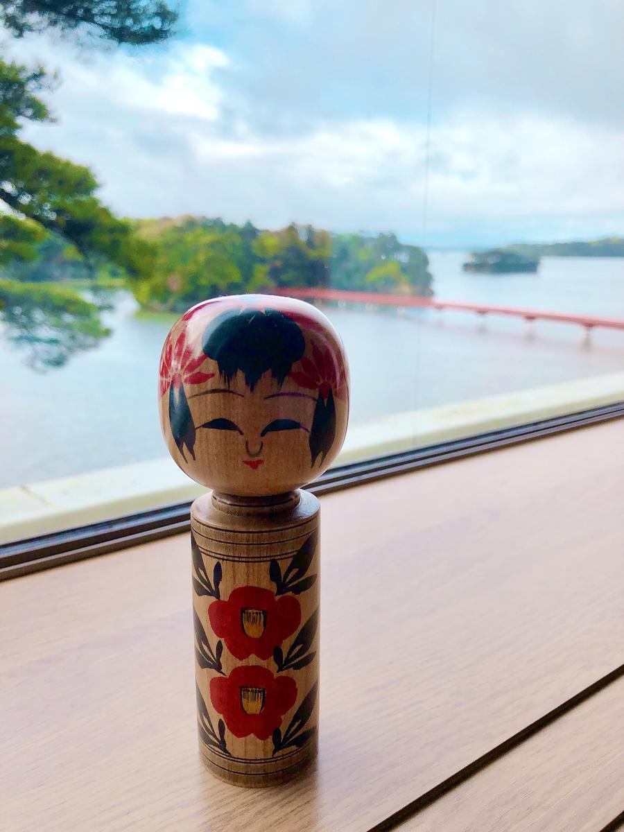 こけしに胸きゅん♪ 松島「直秀こけし」で800歳のこけしに出会う