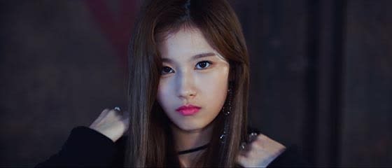 TWICE「BDZ」Music Videoっ!!!!! - もちゃもちゃ堂気紛れ本舗