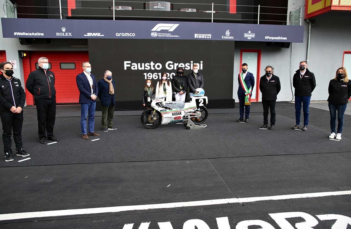 F1とmotogpがレース前に共同でファウスト グレシーニ氏を追悼 Motogp第3戦ポルトガルgp モタスポmania F1とmotogpがレース前に共同でファウスト グレシーニ氏を追悼 Motogp第3戦ポルトガルgp モタスポmania