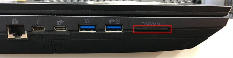 カードリーダースロットの位置を確認する