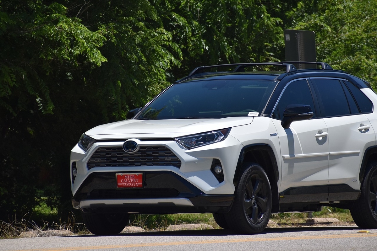 TOYOTA RAV4