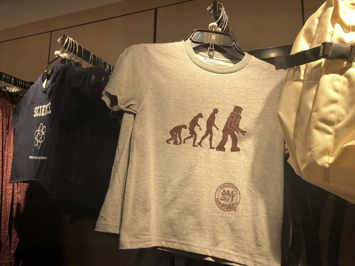 MITのTシャツ