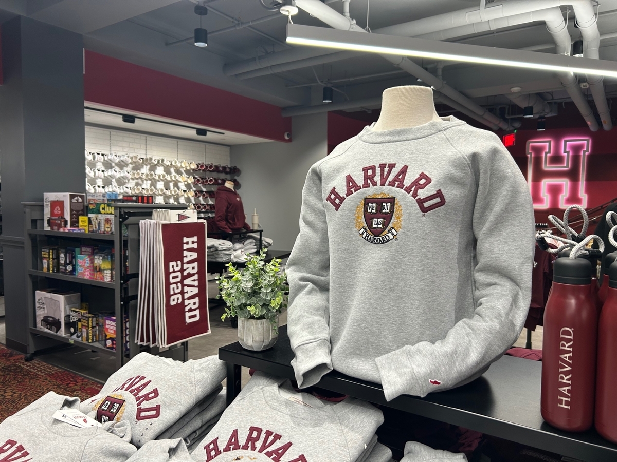ハーバード大学のお土産おすすめ7選！COOPの人気グッズ・場所を現地
