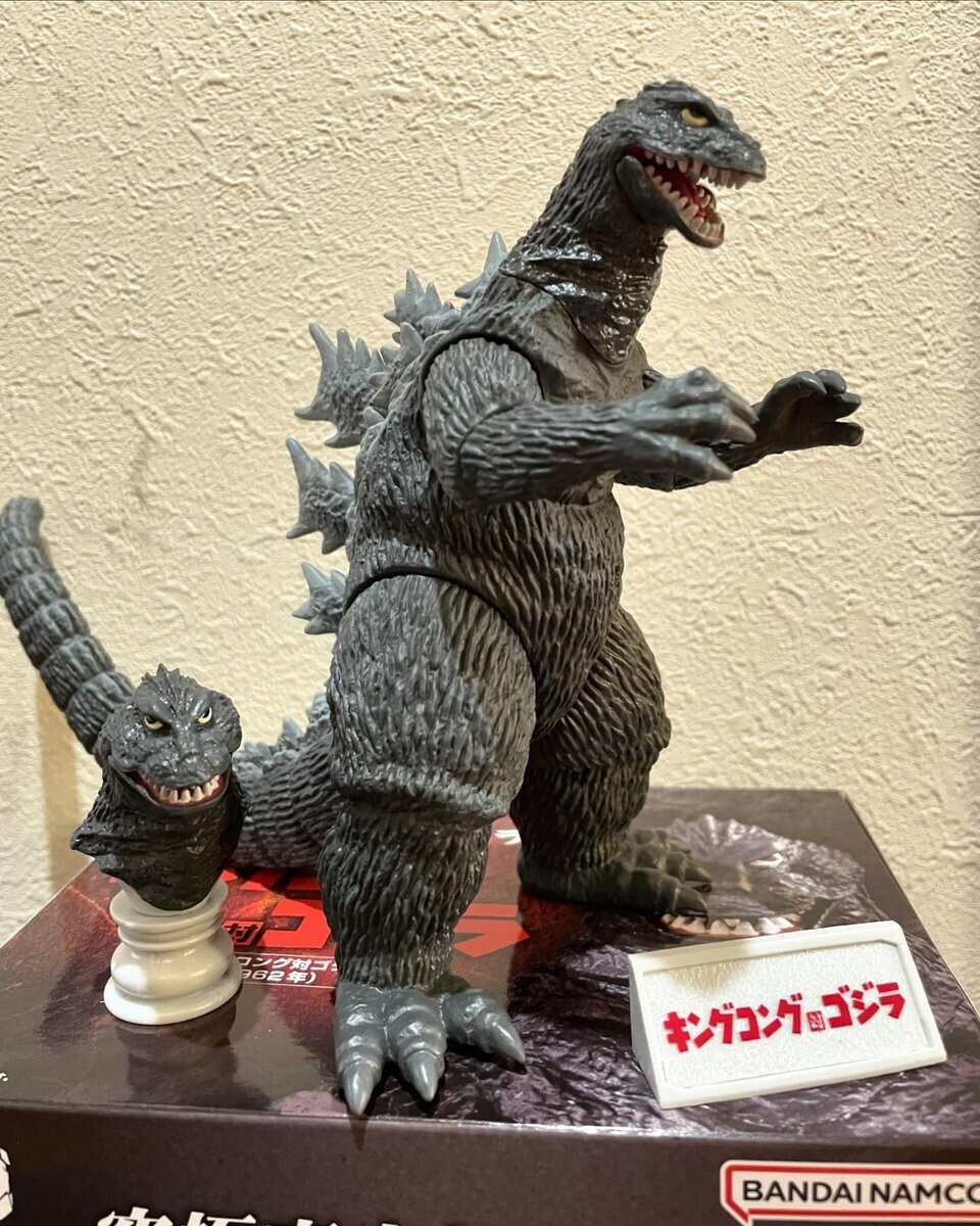 キンゴジ。口が開いたり閉じたり。 - muho2's diary