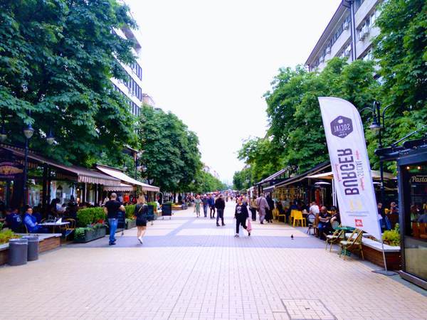 ブルガリア　ヴィトシャ通り（Vitosha Boulevard）