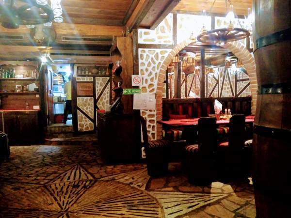 ブルガリア The Hadjidragana tavern レストラン
