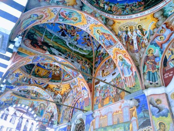リラ修道院の聖母教会（壁面）