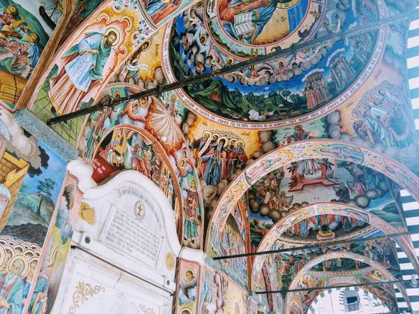 リラ修道院の聖母教会（壁面）