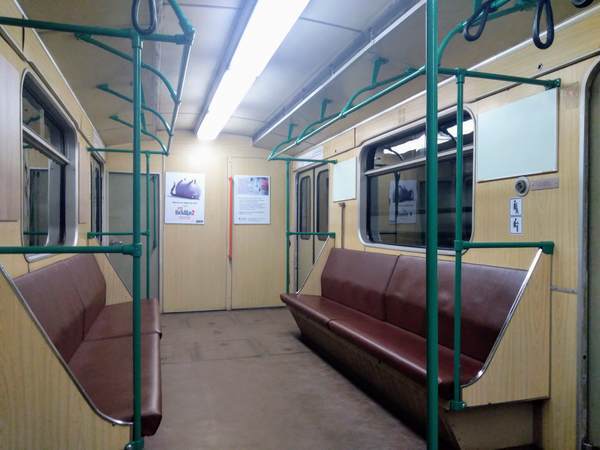 電車の車内