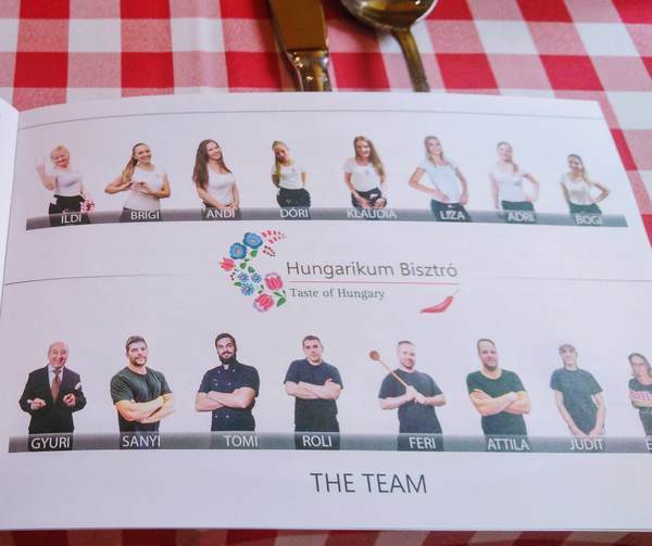 Hungarikum Bisztr&oacute;のスタッフ