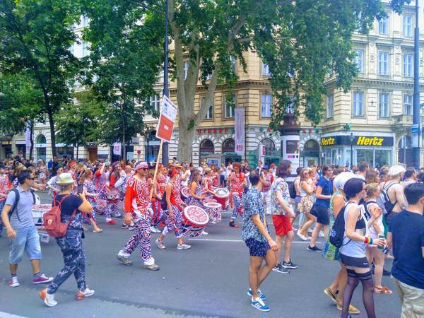 ユーロプライド（EuroPride）のパレード
