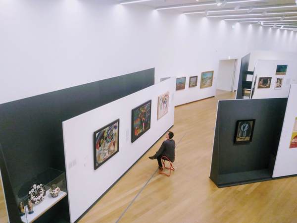 アムステルダム市立美術館の館内