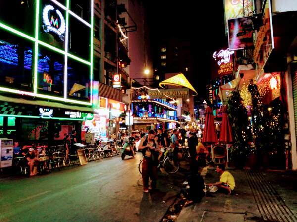 ホーチミンのブイビエン通り