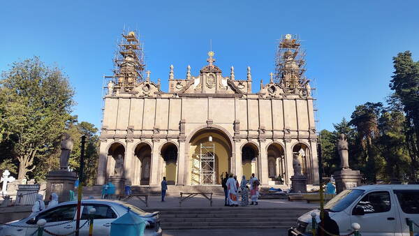 三位一体大教会（Holy Trinity Cathedral）