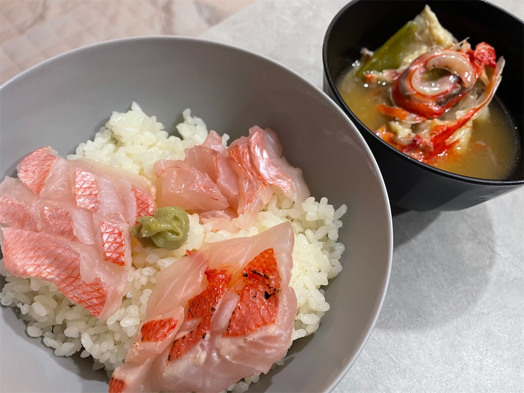海鮮丼とアラ汁