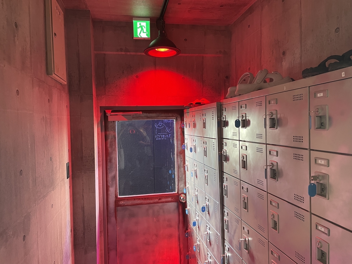 SAUNA BUG 入り口
