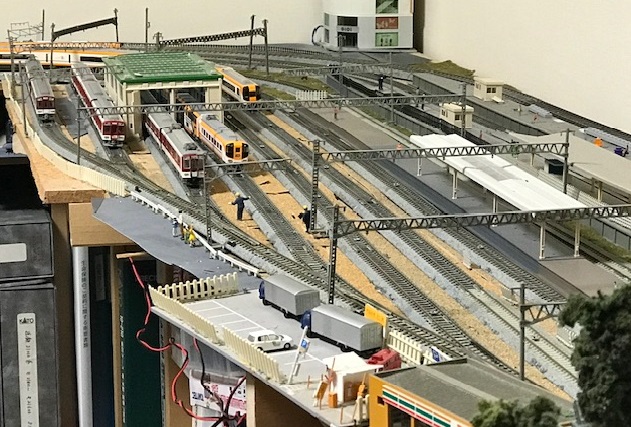 25 レイアウト（車両基地の改修工事） - ぐでぐで鉄道模型 日記