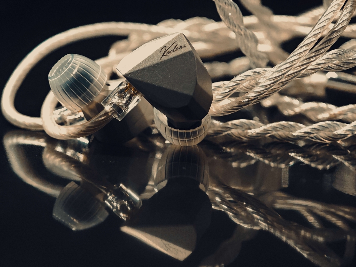 7年間の集大成であり、フィナーレの名に相応しいイヤホン 水月雨