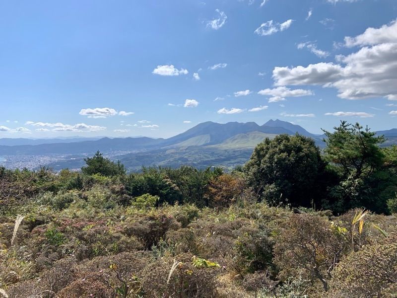 経塚山〜七ツ石山(鹿鳴越連山)】山田湧水〜殿様道。手軽に縦走しながら