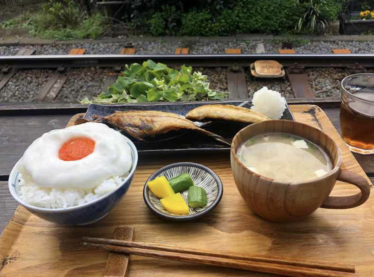 カフェ ヨリ ドコロ