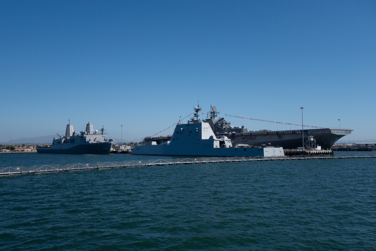 チャレンジ（米海軍） The US Navy continues to wander