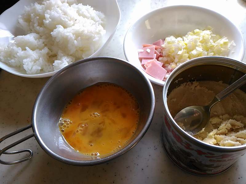 チャーハンの材料。 チャーハンの材料。