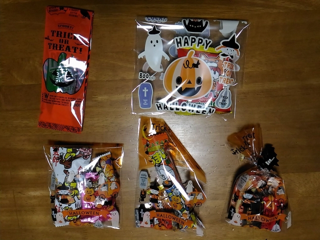 用意した配付用お菓子詰め合わせ
