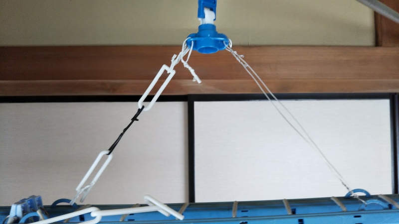 プラスチックチェーンがもう1本割れた。