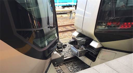 プラレール東武リバティの連結をマグネット式に簡単改造 眼鏡婦人のlet It Goな日々