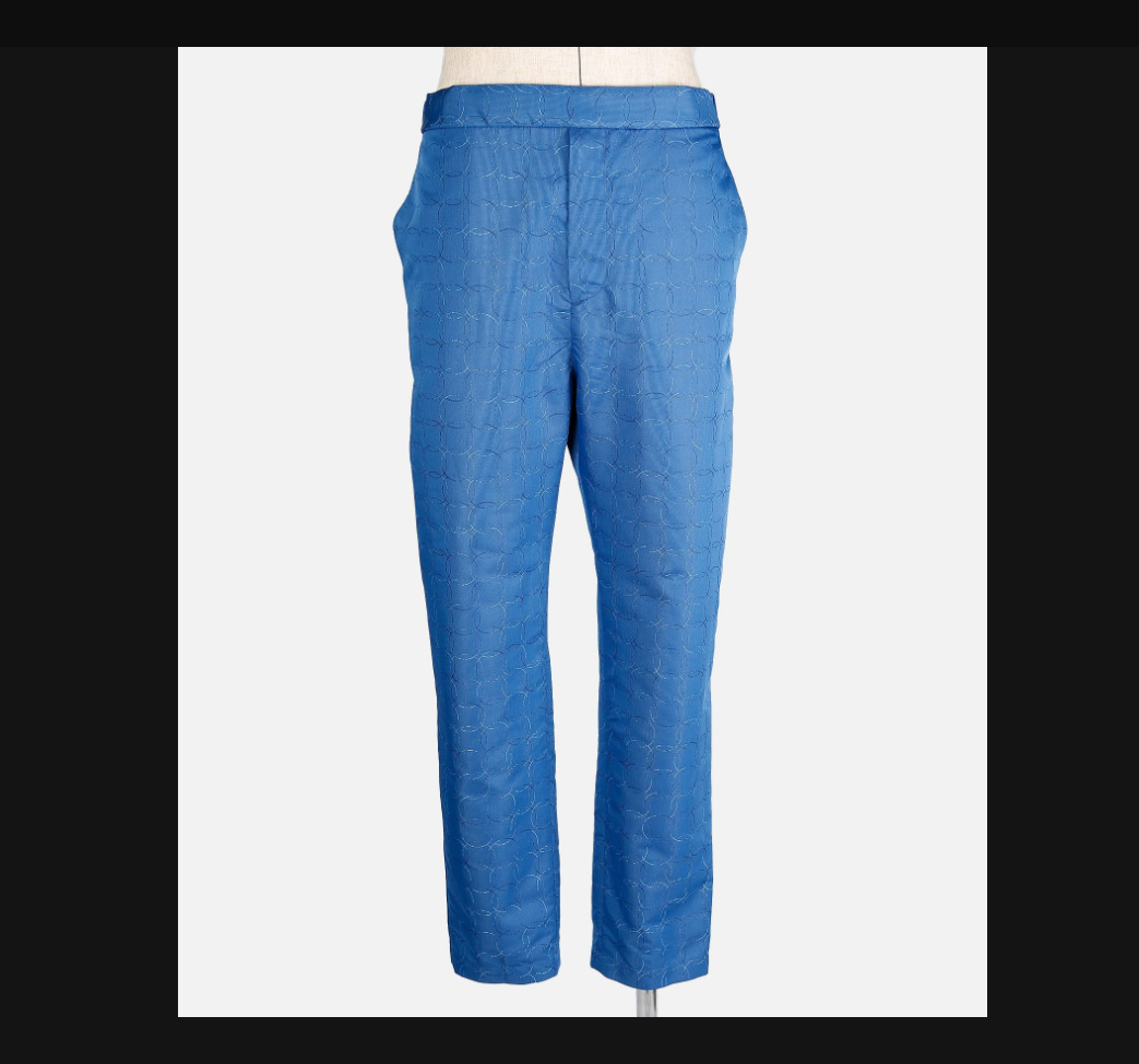 東京オリンピックメダル授与式衣装