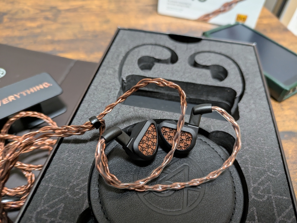 レビュー】64AUDIO Solo 圧倒的開放感とナチュラルサウンドの