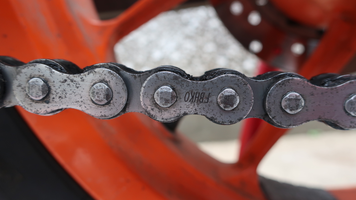 梅雨のチェーン錆対策にワコーズのビスタック使ってみた - No.4は眠らない